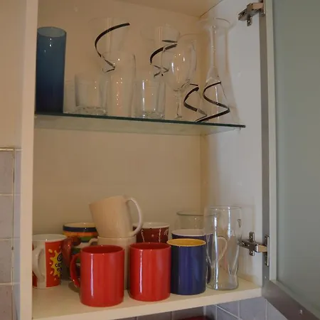 Perfect Airport Apartments *
